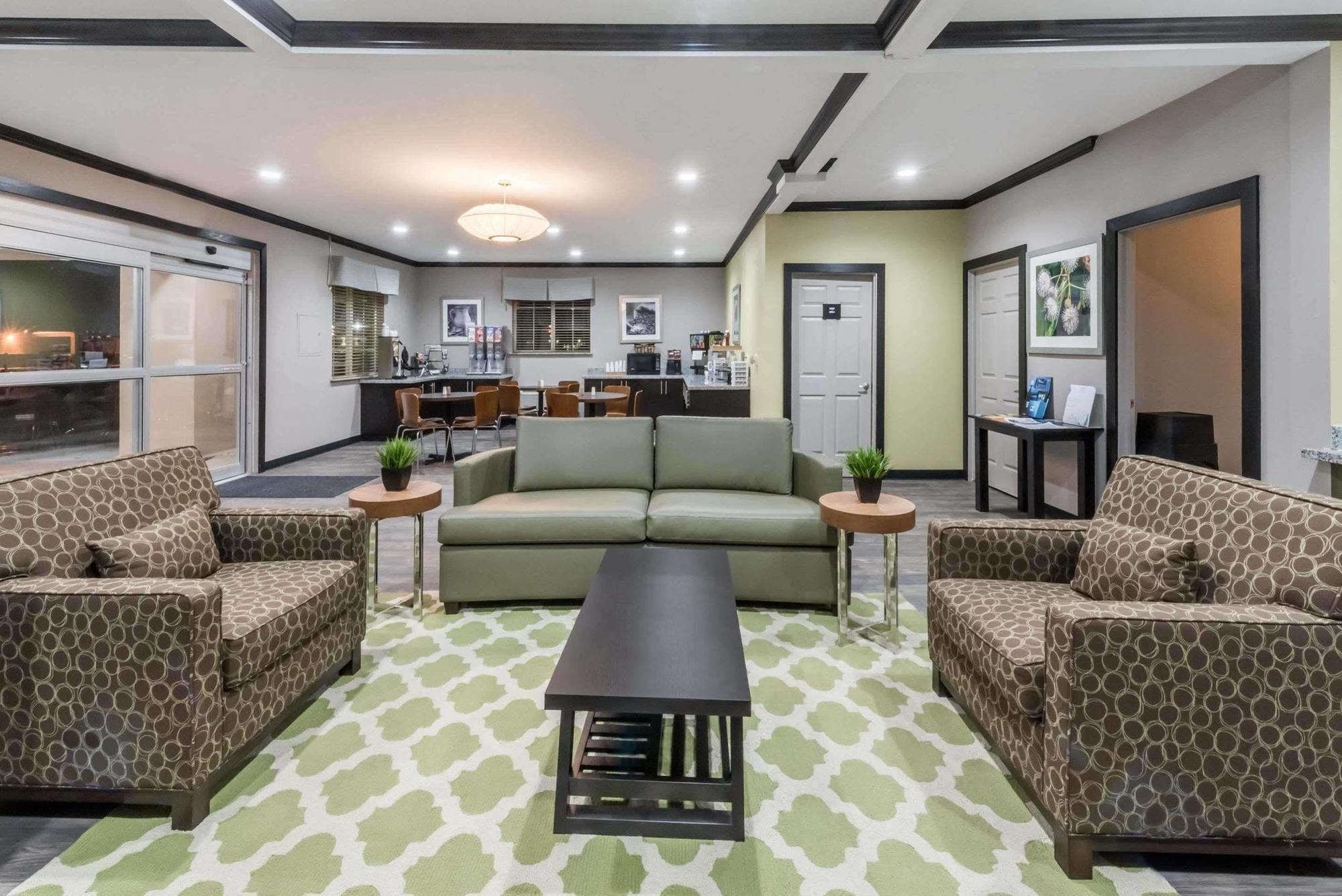 Super 8 By Wyndham Colorado City Екстериор снимка
